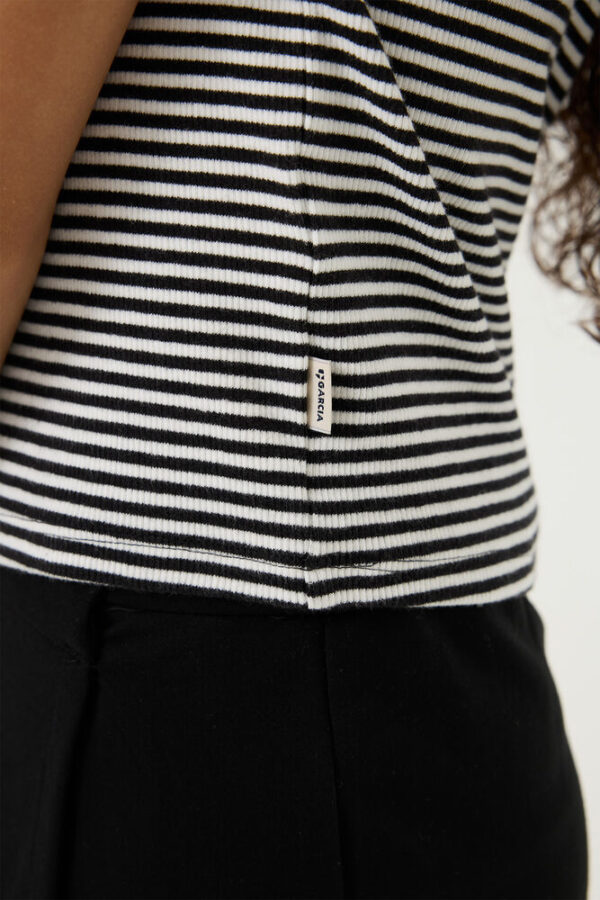 n262605-1755-flatshots-detail-1000-83d616ba Camiseta de rayas