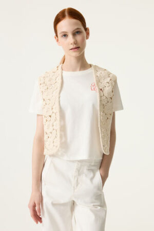 o262454-1448-onmodel-front-500-247ce818 Chaleco blanco roto