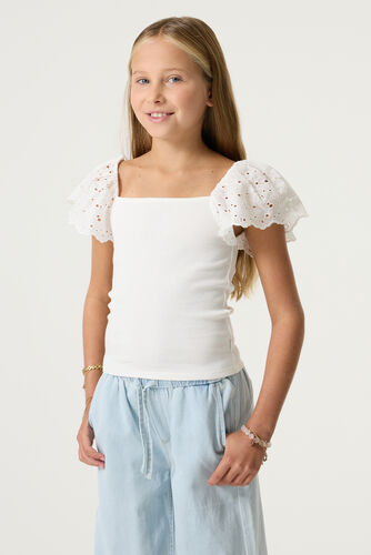 Camiseta con broderie