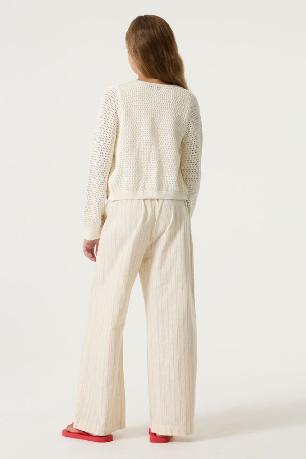 Cárdigan blanco roto