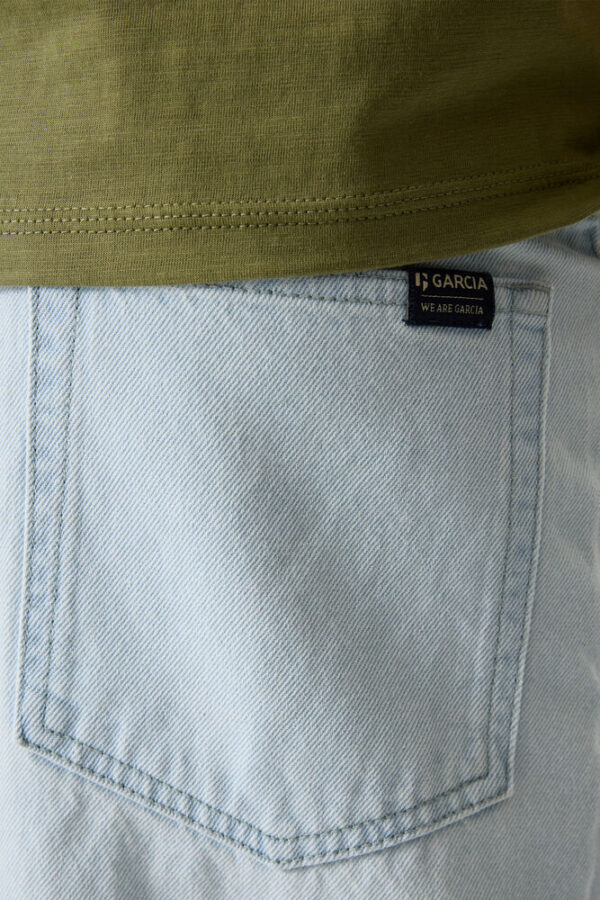 Pantalones cort lavado suave